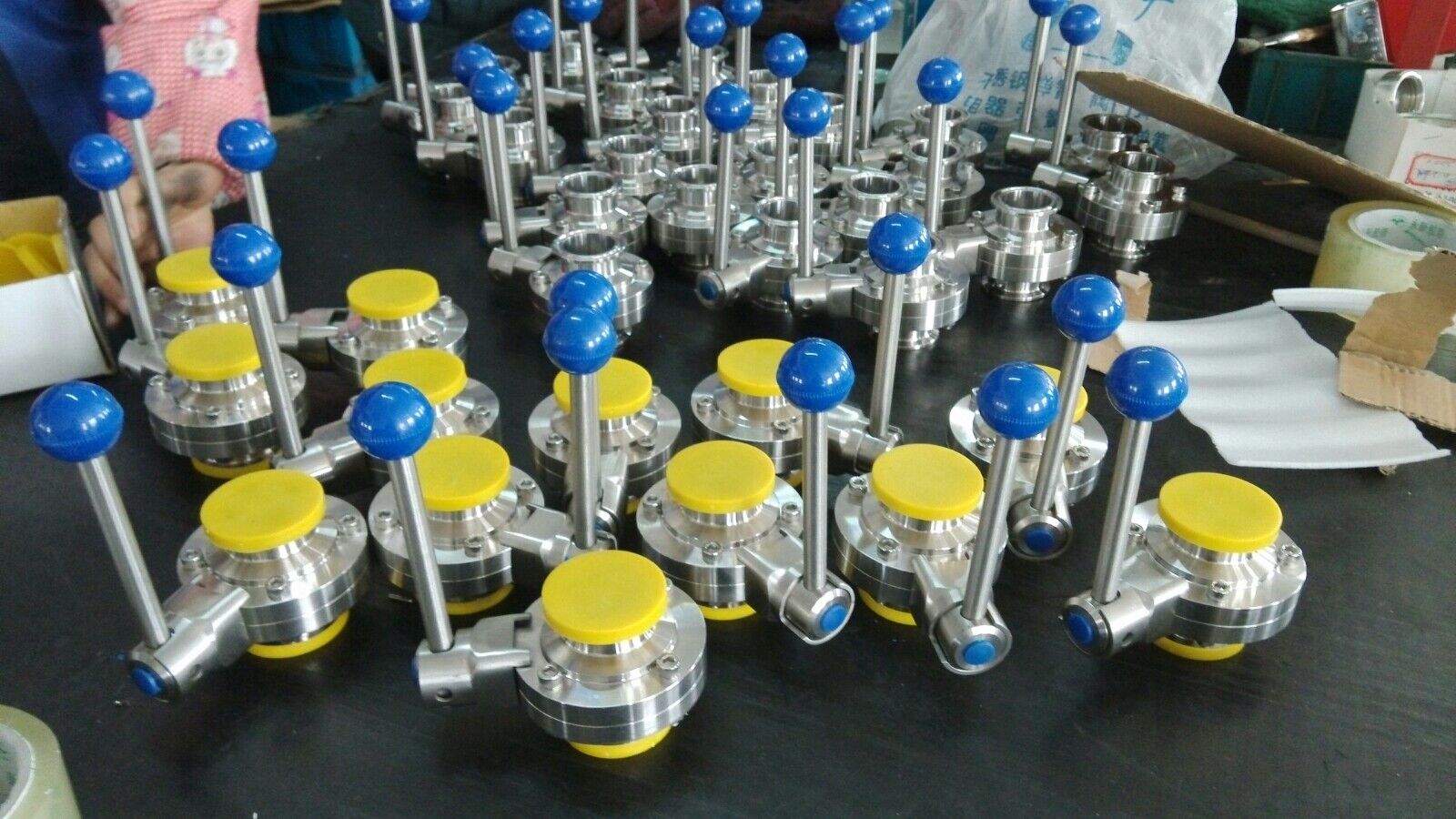 Butterfly valves with square type pull handle